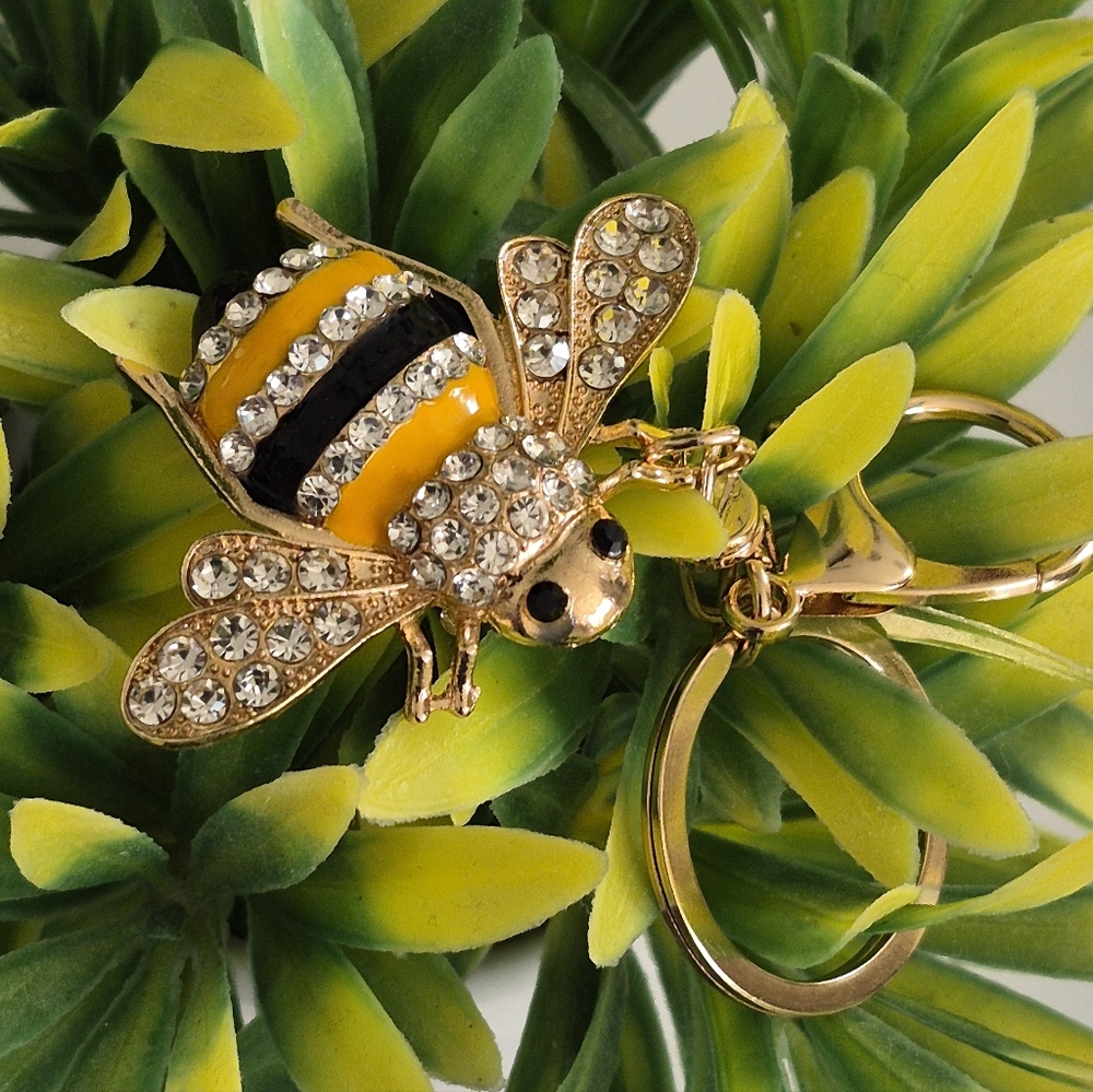 Adorable Bumble Bee Bag Charm / Keychain